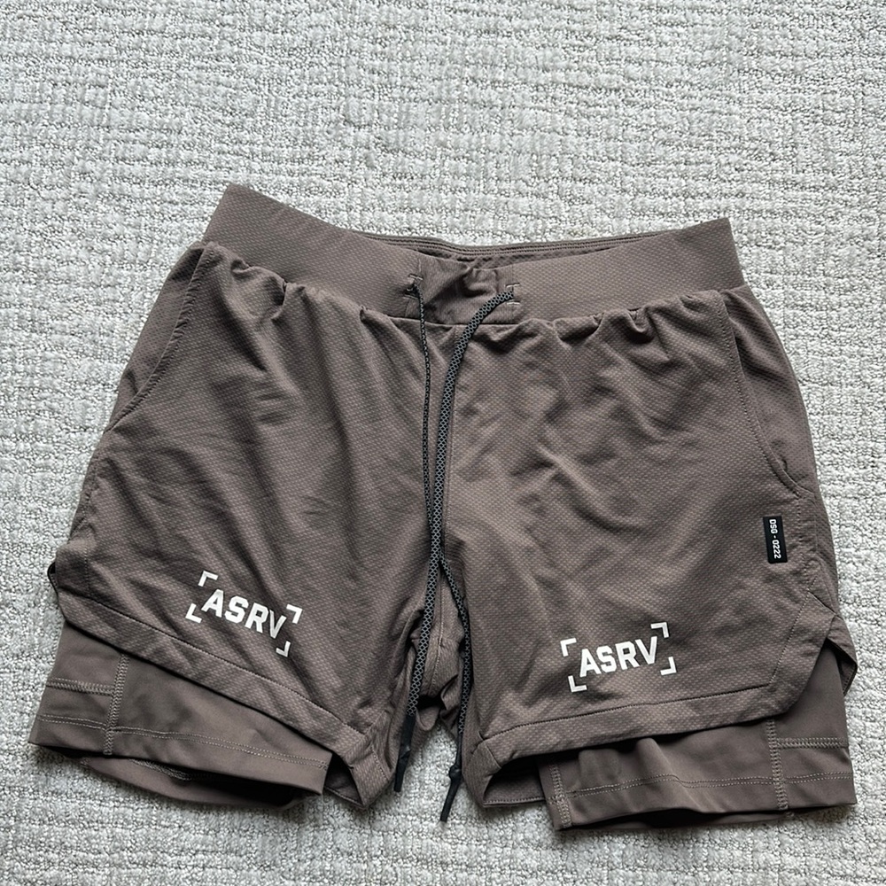 ASRV silver lite 5” liner shorts size medium taupe